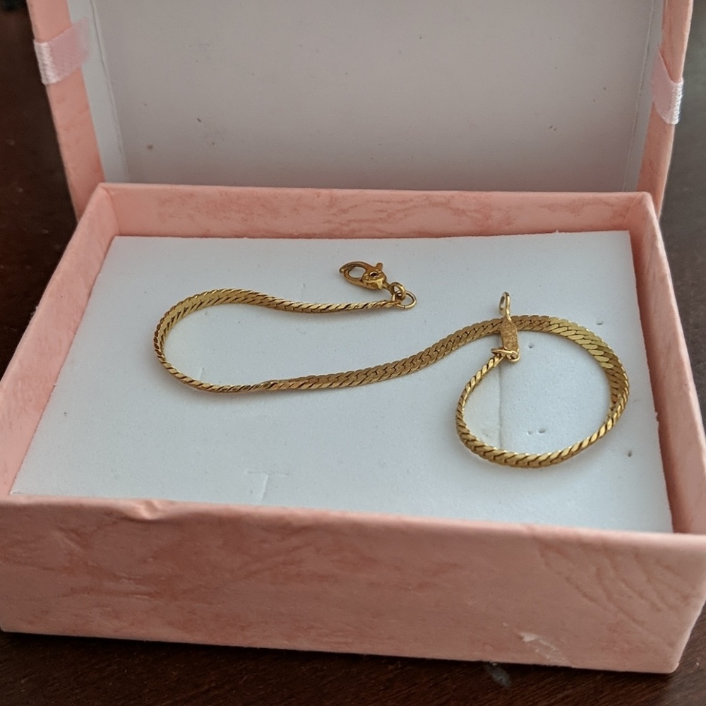 Gold bracelet